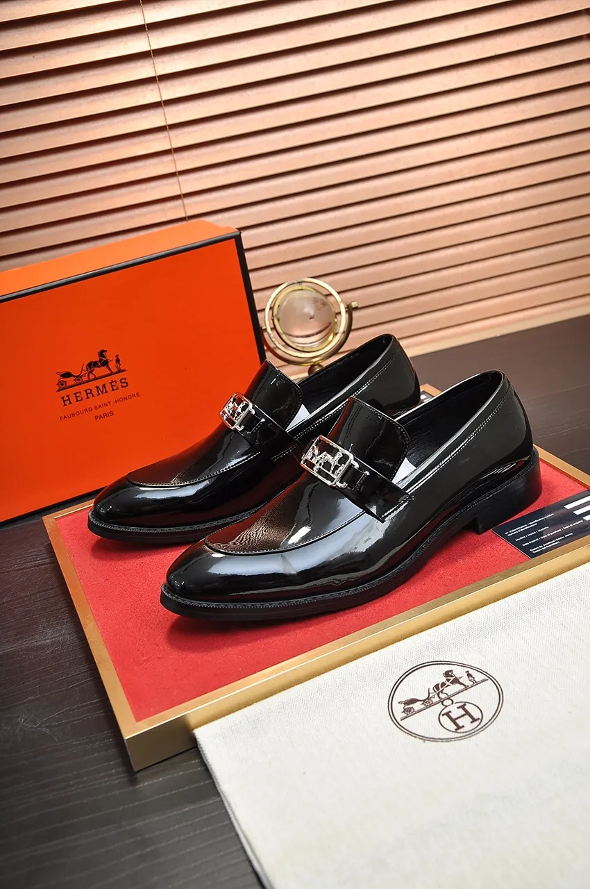 Men's shoes💰480💶[HERMES] (sheepskin lining)🍀Italian top luxury🍀He does not pursue novel styles and gorgeous colors, but attracts the favor of successful men with his flawless, elegant and classic style! This very, very comfortable, simple and stable style makes it easy to match any style! The pattern is absolutely 1:1 refined from the original case, and we strive for excellence in materials, imported cowhide + cowhide lining💪💪💪extraordinary texture👍! .Black brown code number: 38 to 45 (45 customized)